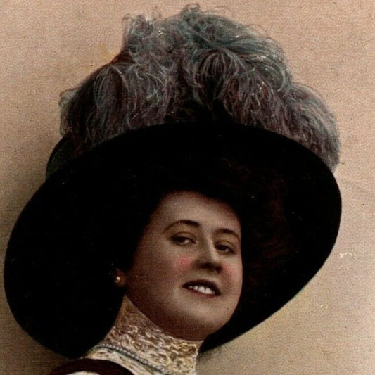 c1912 Vintage Russian RPPC* Theatre / Stage / Screen Actress Postcard (4293)