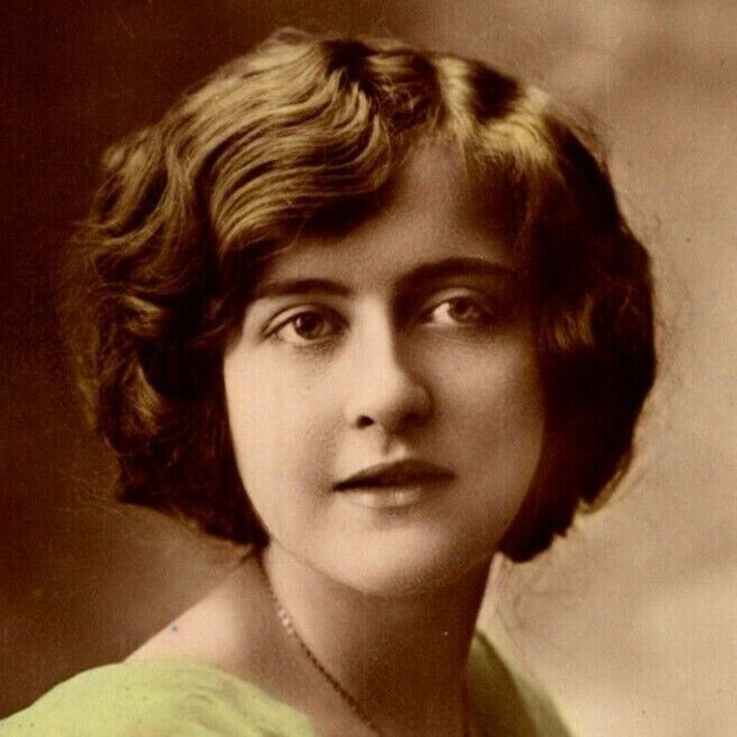 c1911 Vintage Russian Theatre / Stage / Film Actress Postcard (4236)