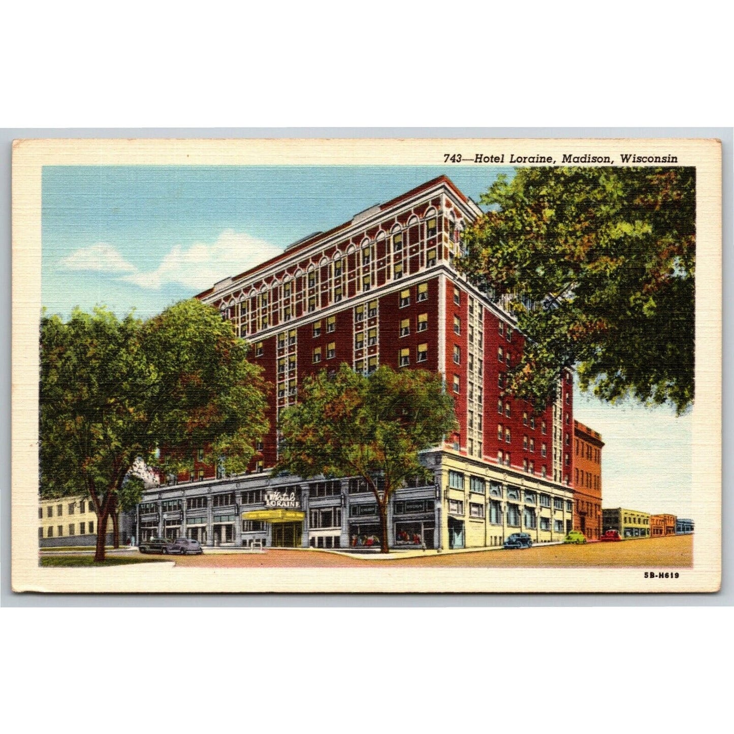 Vintage Linen Postcard Hotel Loraine Madison Wisconsin - Unposted