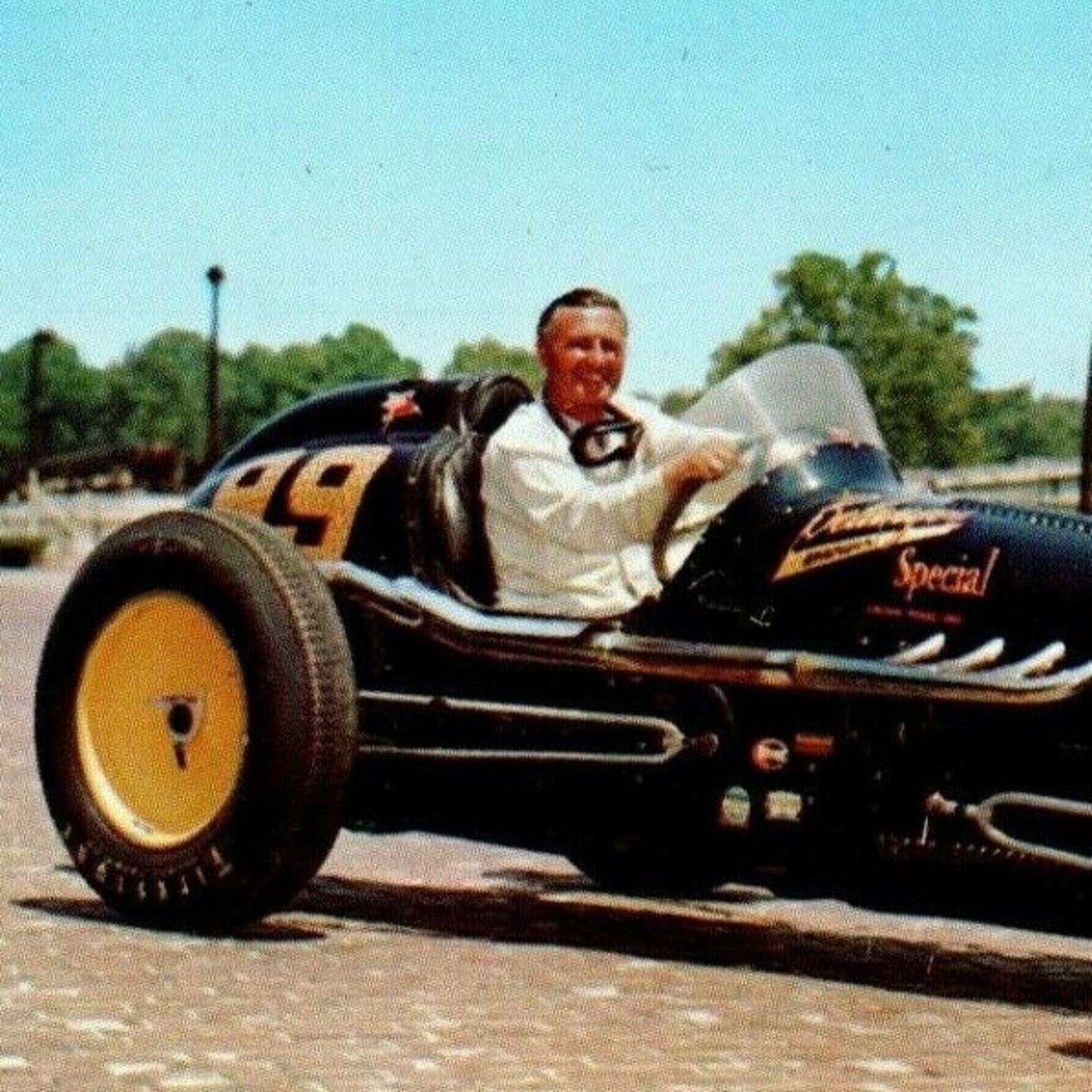Indy 500 Postcard "1951 Winner Lee Wallard" Near Pagoda Unposted VGC