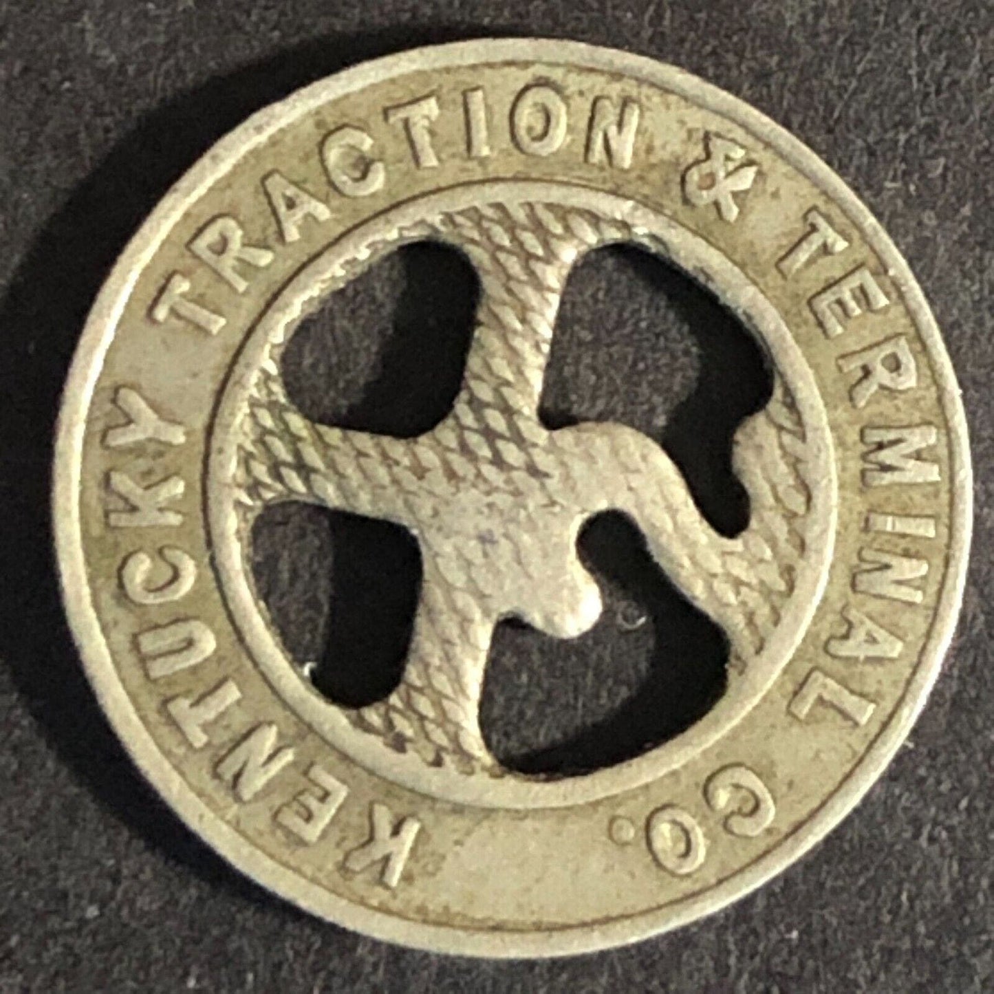 Kentucky Traction Terminal Co. (Lex.) WM Half Fare City Car Transit Token 18mm