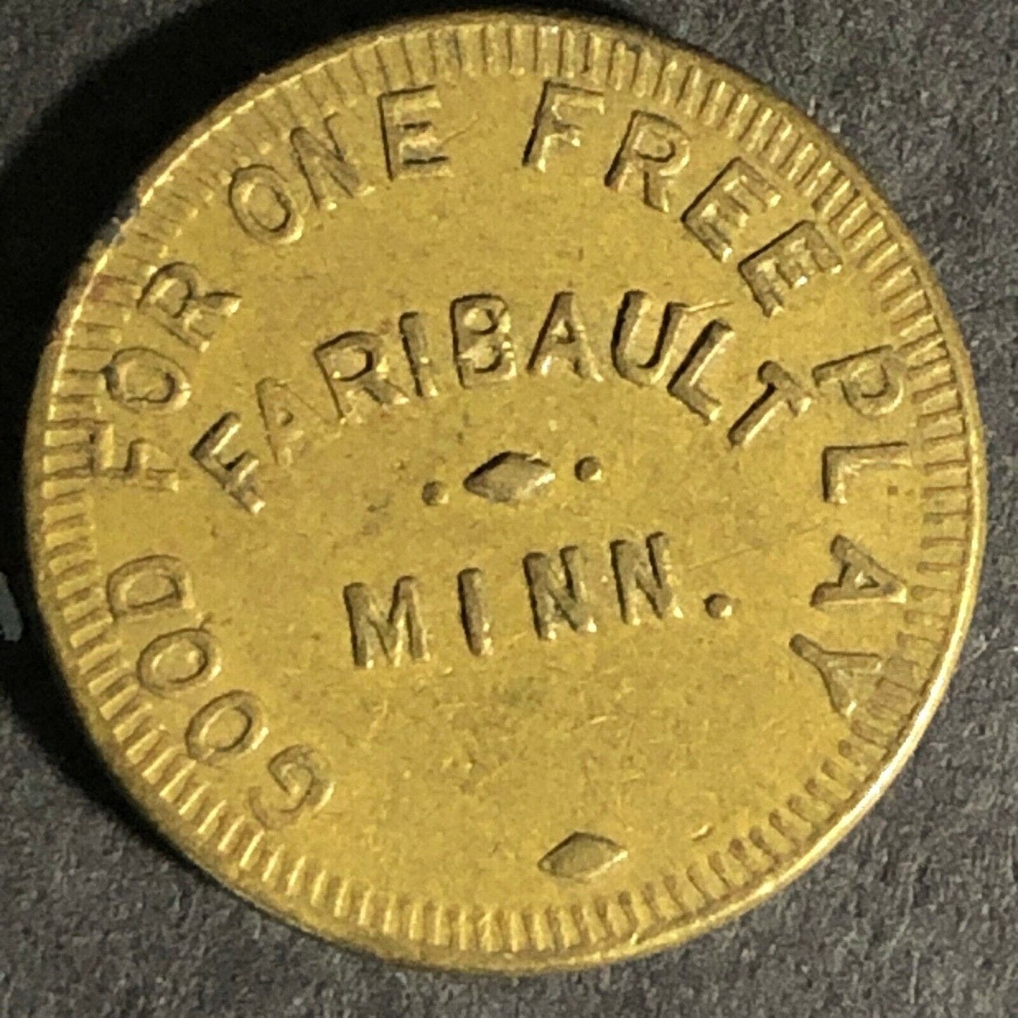 Faribault, Minn. Gopher Sales Co. G/F One Free Play Amusement Brass Token 20mm