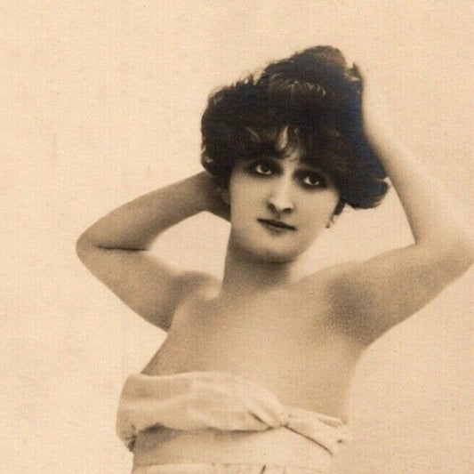 c1905 Vintage Russian RPPC* Theatre / Stage / Screen Actress Postcard (4274)