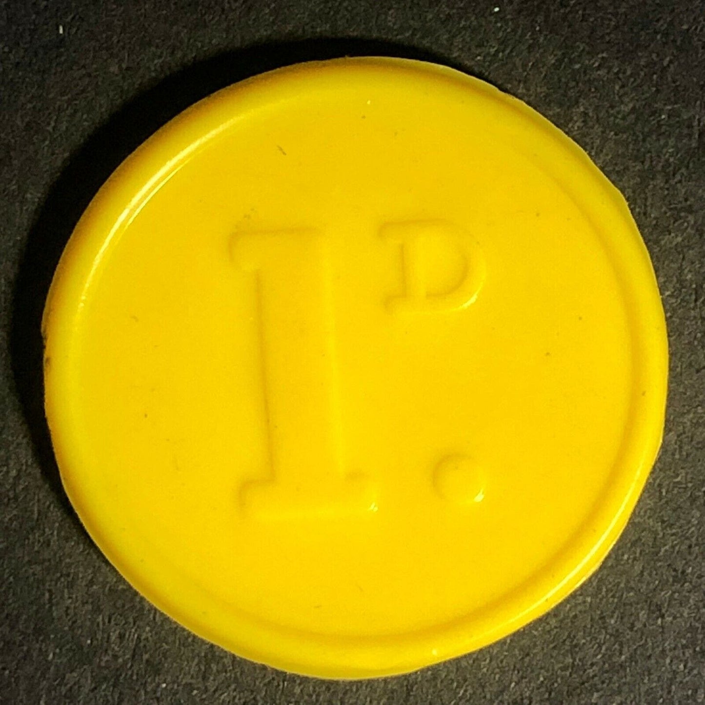 Oldham Transport England Plastic Token Yellow 1D 22mm c50's-60's