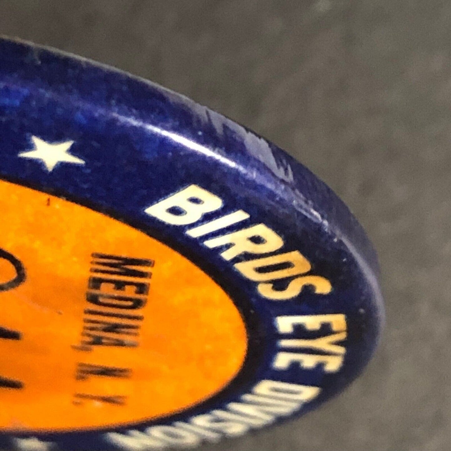 Medina, NY "811" General Mills Corporation Birds Eye Division ID Pin 1953 44mm