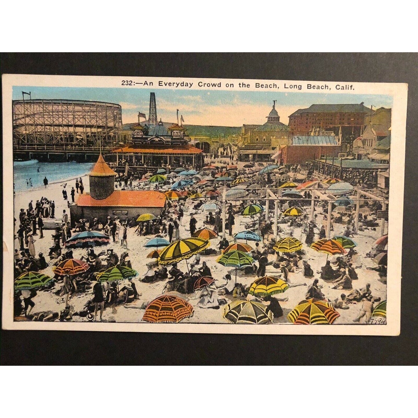 Vintage Postcard - An Everyday Crowd at the Beach, Long Beach, California