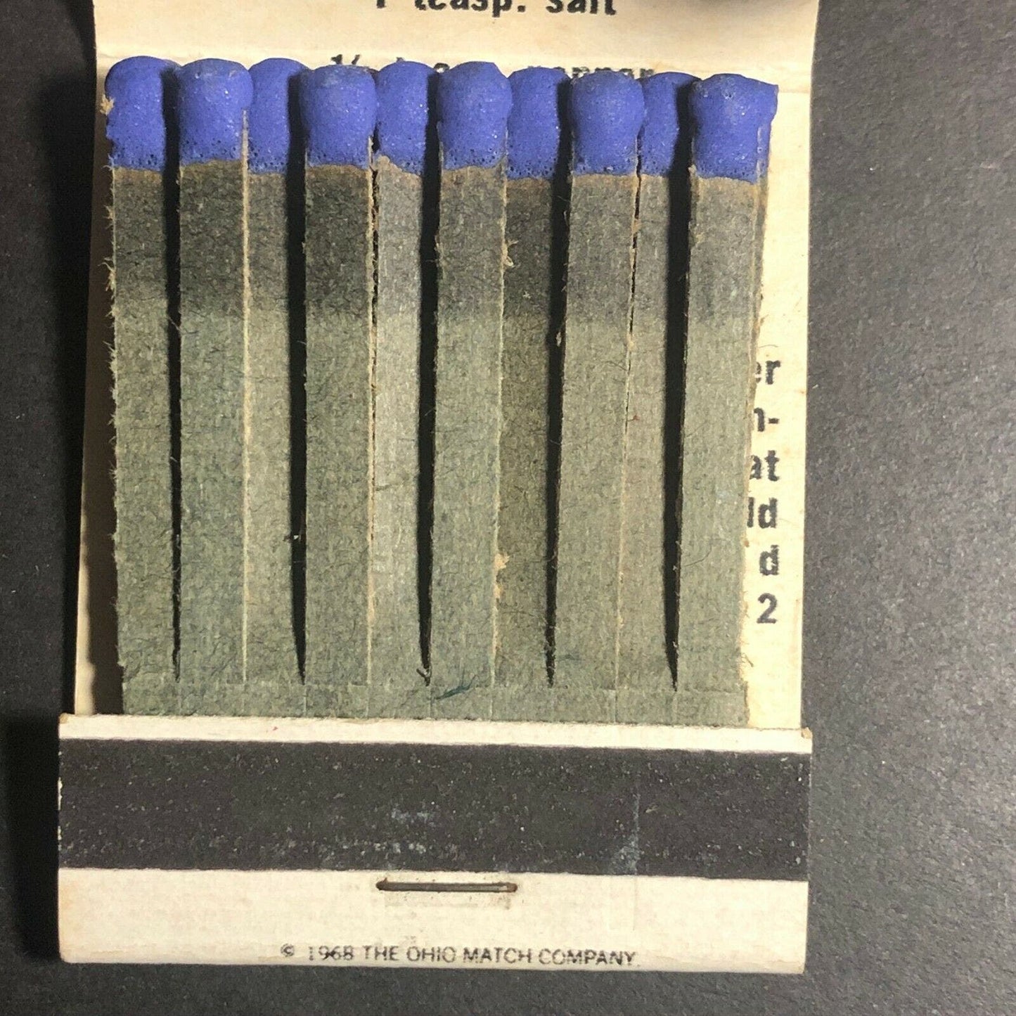 1970's-80's Full Matchbook - Hunt's Tomato Sauce "With Tomato Bits"