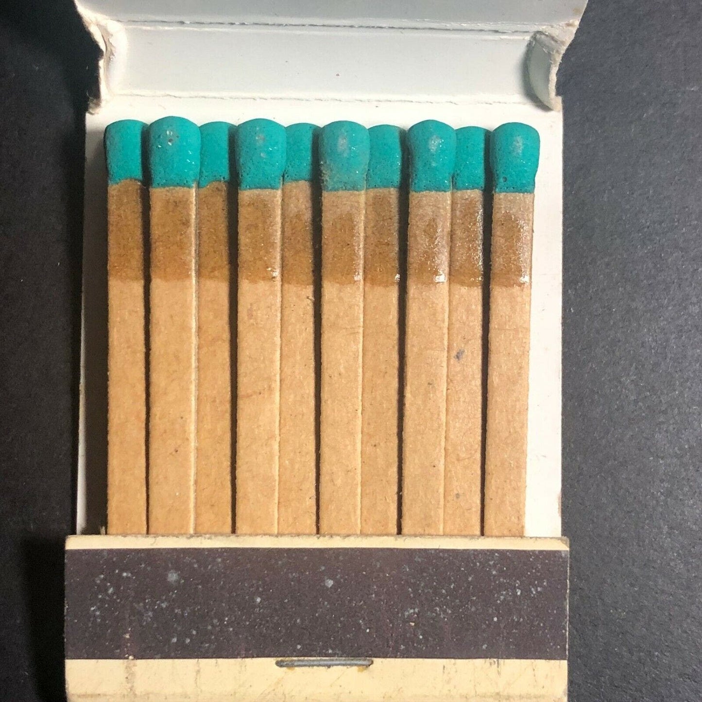 1960's-70's Full Matchbook - "Freeman Shoes for Men" Jackson's Lorain, OH