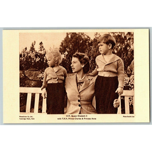 c1950's "Queen Elizabeth Prince Charles & Princess Anne" PPC Postcard Unposted