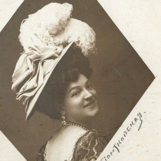 c1910 Vintage Russian RPPC* Theatre / Stage / Screen Actress Postcard (4395)
