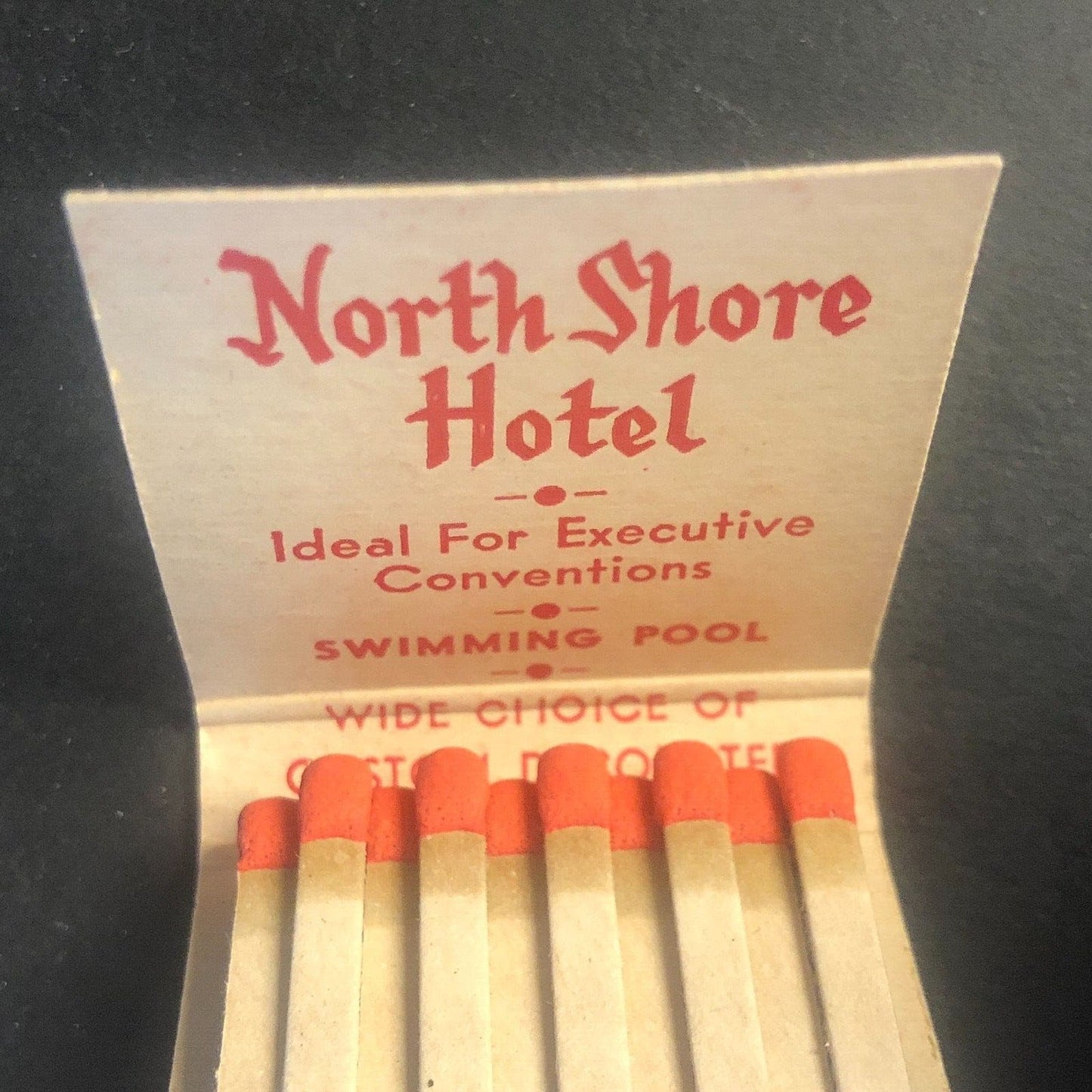 North Shore Hotel Chicago Red Knight Inn Vintage Full Matchbook c1960's-73