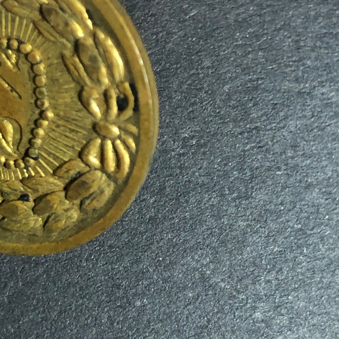 21.6mm Brass "$2 1/2" Radiant Eagle Crested Wreath Counter / Token Fauver Coll.