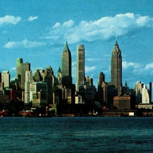 c1960's Lower Manhattan Skyline NYC New York City - Vintage Unposted Postcard