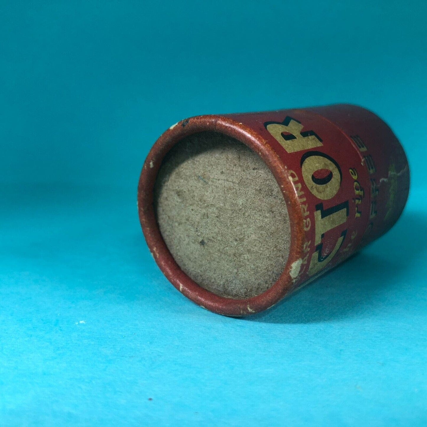 Victor Coffee / Spice Tin 2 1/4"h All Fiber Construction c1930's-40's Scarce
