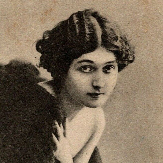 c1904 Vintage Russian RPPC* Theatre / Stage / Screen Actress Postcard (4270)