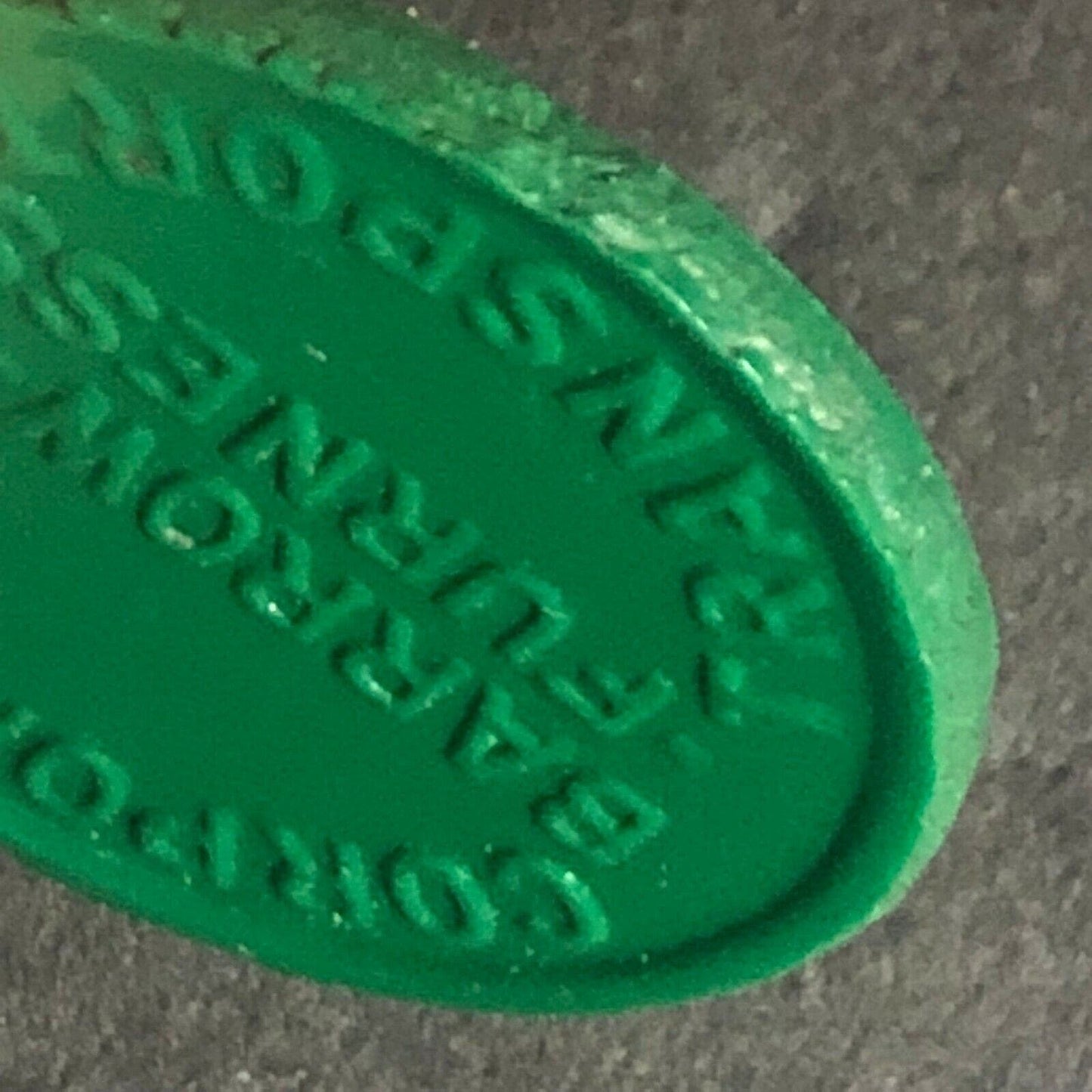 Barrow-In-Furness Postman England Plastic Token Green 1 1/2D 22mm c50's-60's
