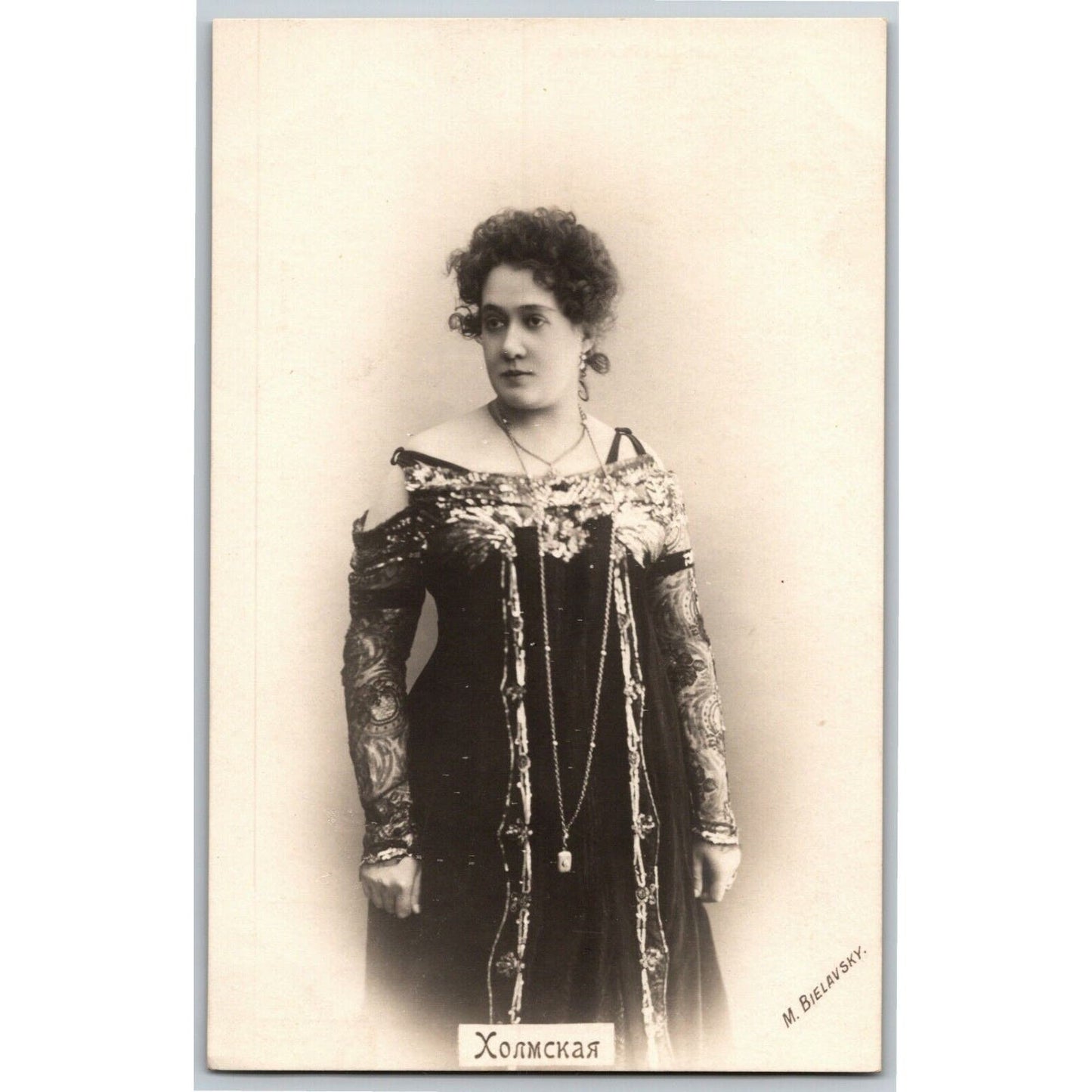 c1905 Vintage Russian RPPC* Theatre / Stage / Screen Actress Postcard (4401)