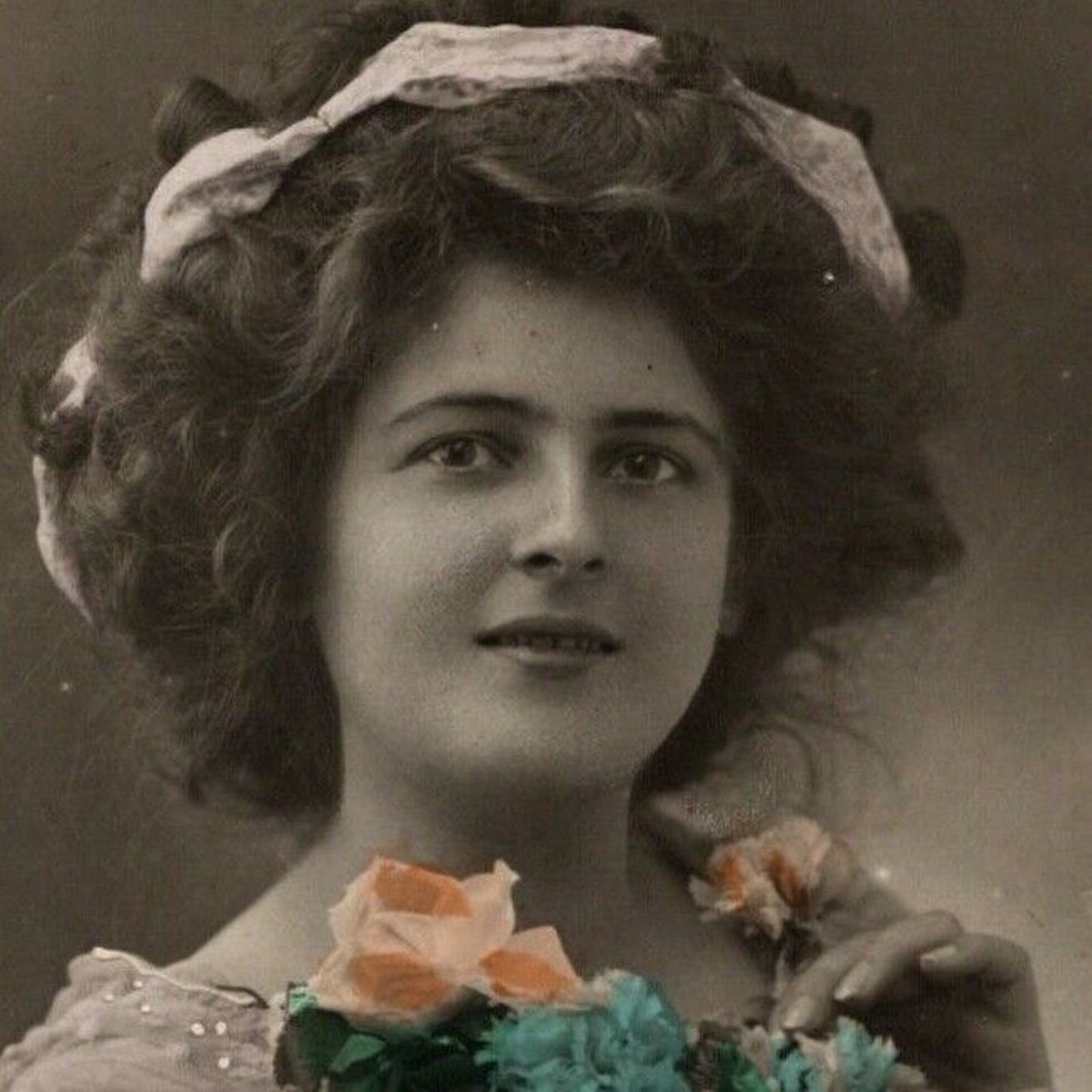 c1912 Vintage Russian RPPC* Theatre / Stage / Screen Actress Postcard (4373)