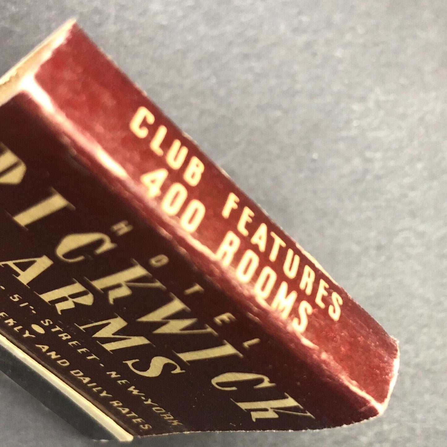 Hotel Pickwick Arms NYC Mostly Full (-2) Matchbook c1964 World's Fair Scarce