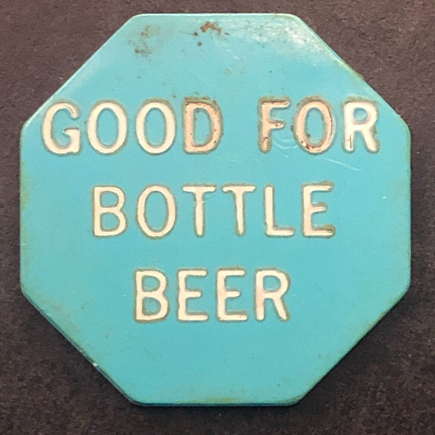 Waupaca, WI "Country Inn" Plastic G/F Bottle Beer Trade Token - c1960's-70's