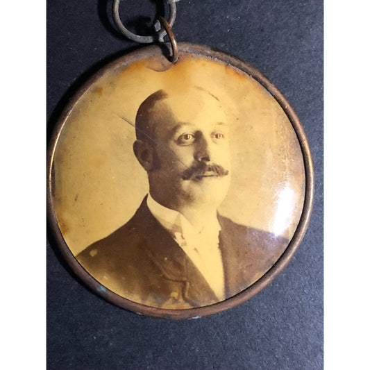 F. Hitchcock Outing of Fish Mongers Ass'n Vintage Steel Pinback Button 1902
