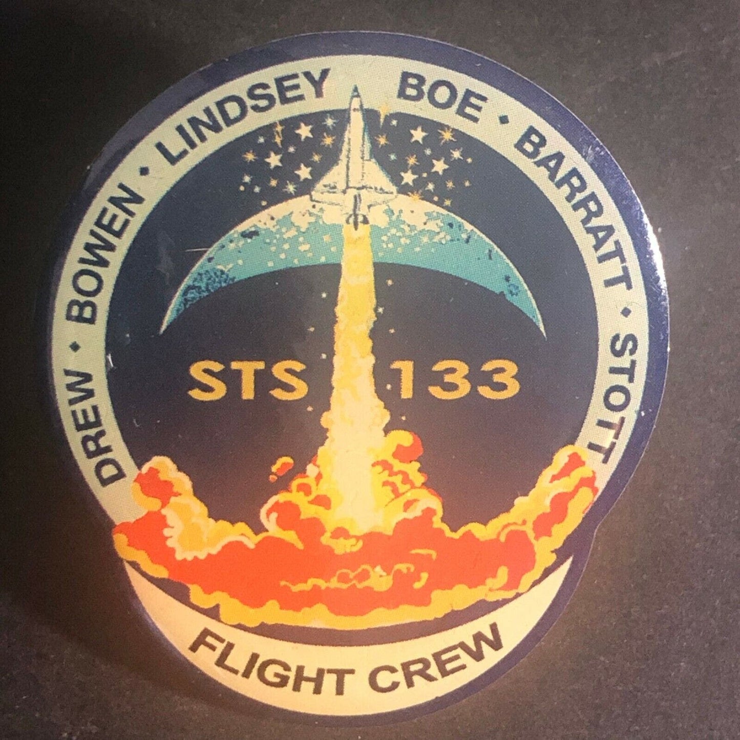 Scarce Official NASA Shuttle Flight Crew Mission Lapel Pin - STS 133 Discovery