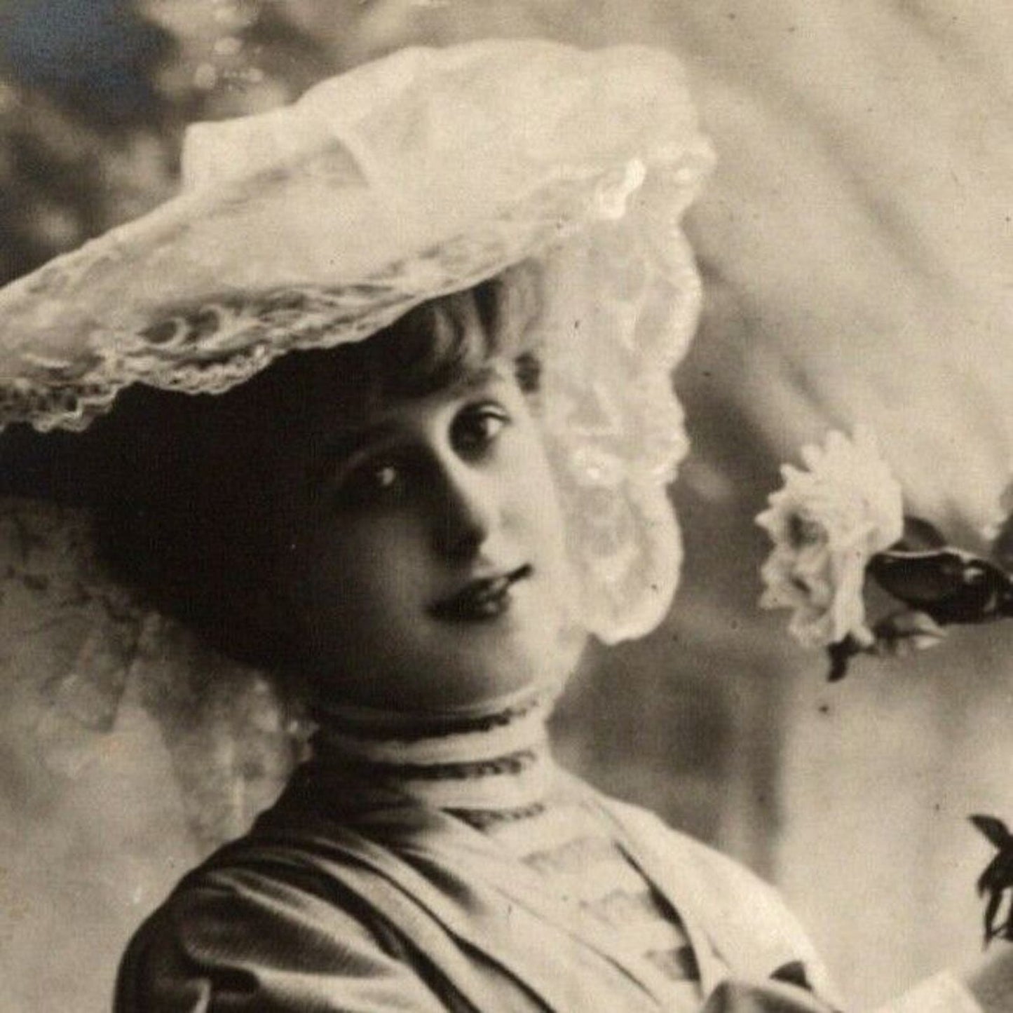 c1905 Vintage Russian RPPC* Theatre / Stage / Screen Actress Postcard (4299)