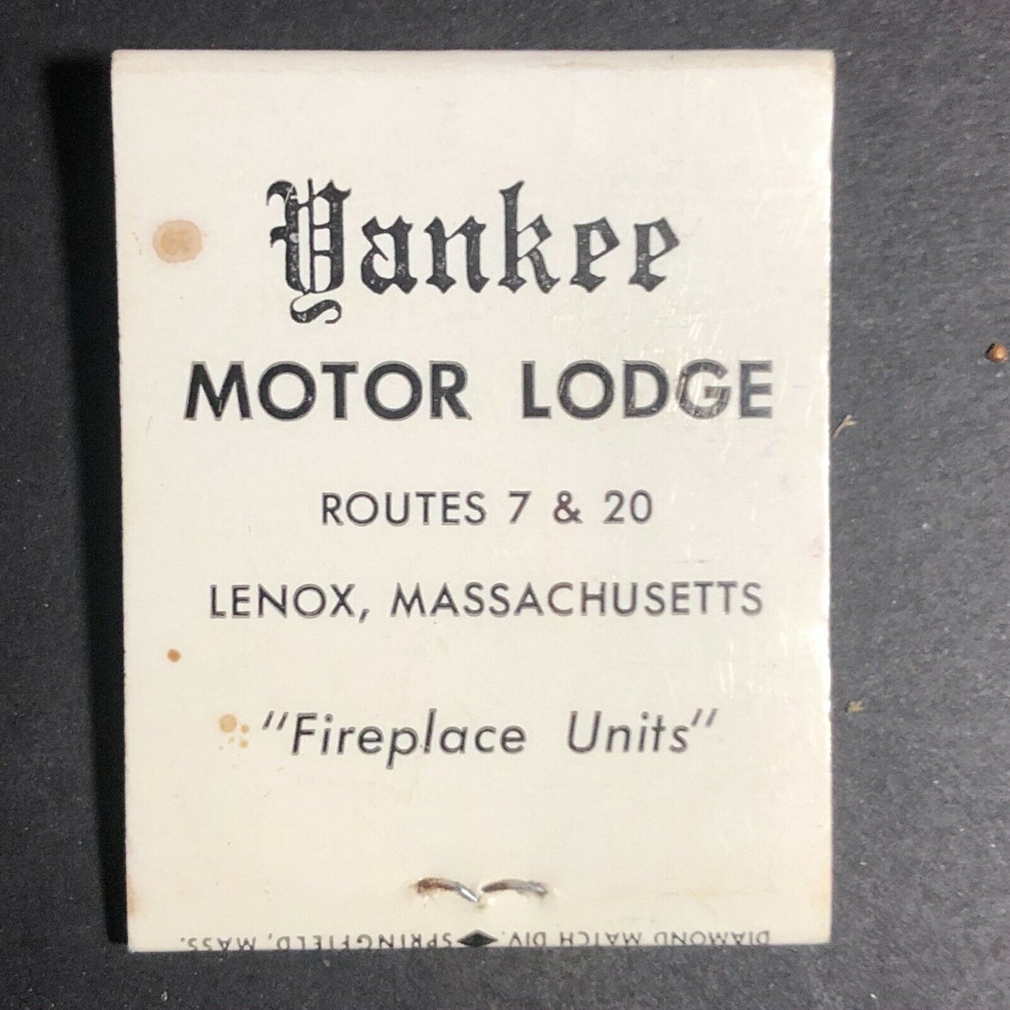 1970's-80's Full Matchbook -Yankee Motor Lodge Lenox, MA