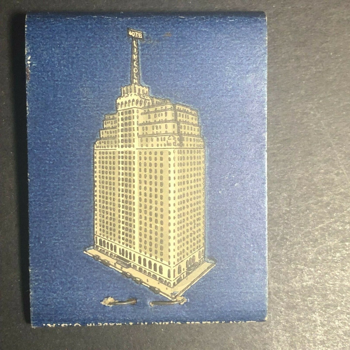 "Hotel Lincoln" 44-45th & 8th Ave NYC Scarce c1930's-40's Full Matchbook