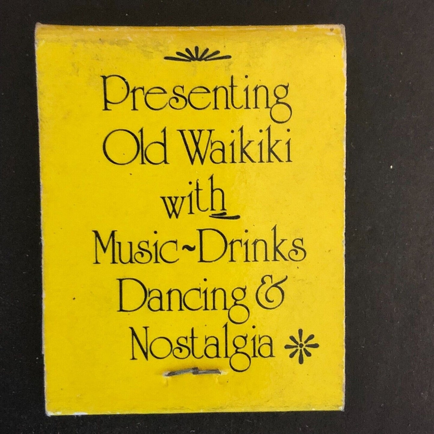 Hula's Bar & Lei Stand Waikiki, HI Full Matchbook c1973-79 Scarce