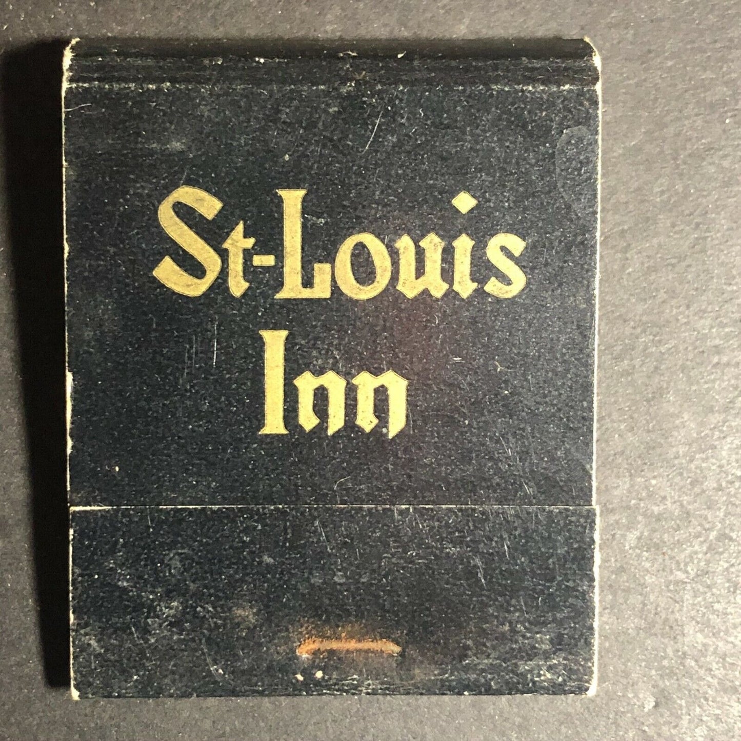 1960's-70's Full Matchbook - St. Louis Inn - Rivière-du-Loup - Canada